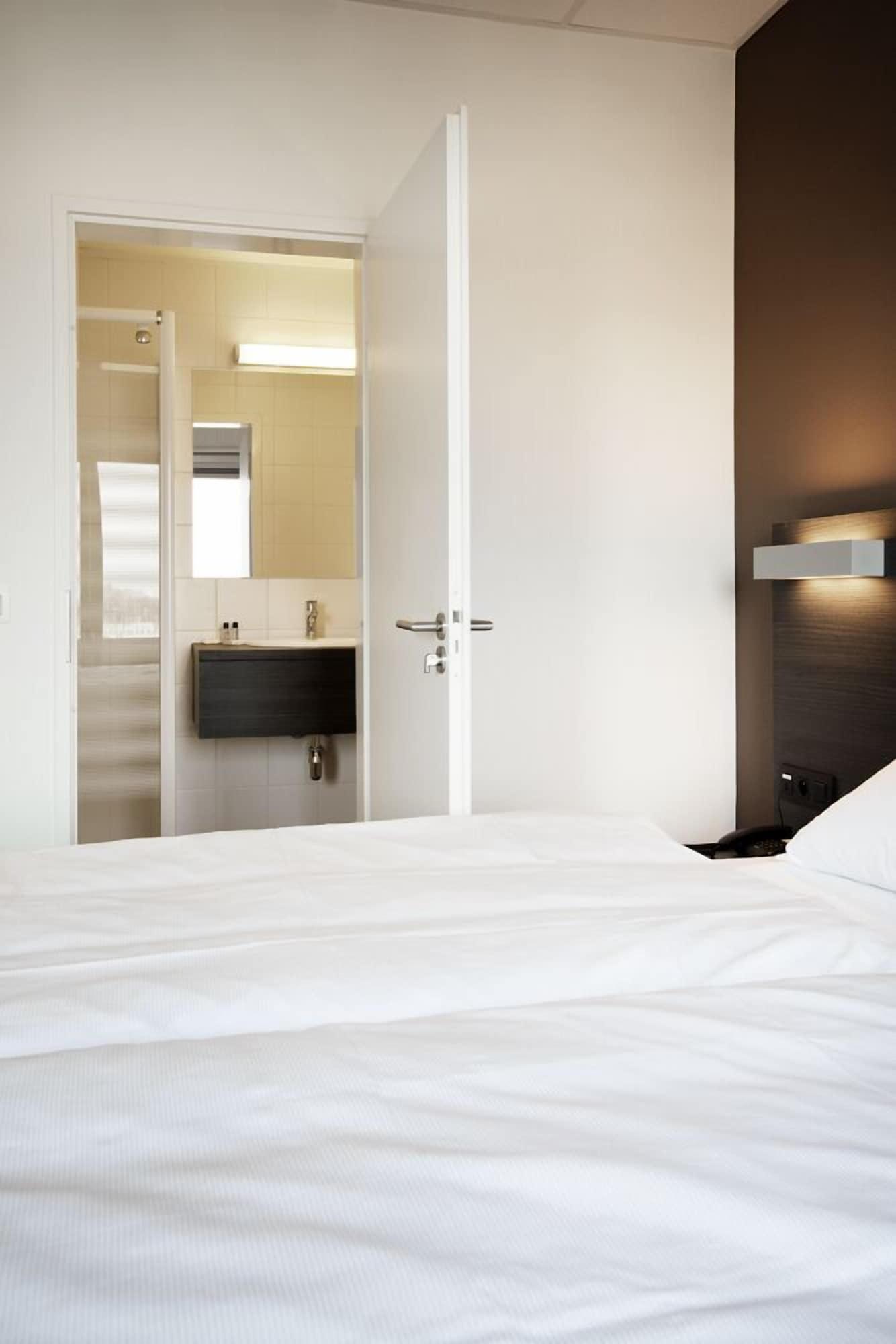 Antwerp Harbour Hotel Екстериор снимка