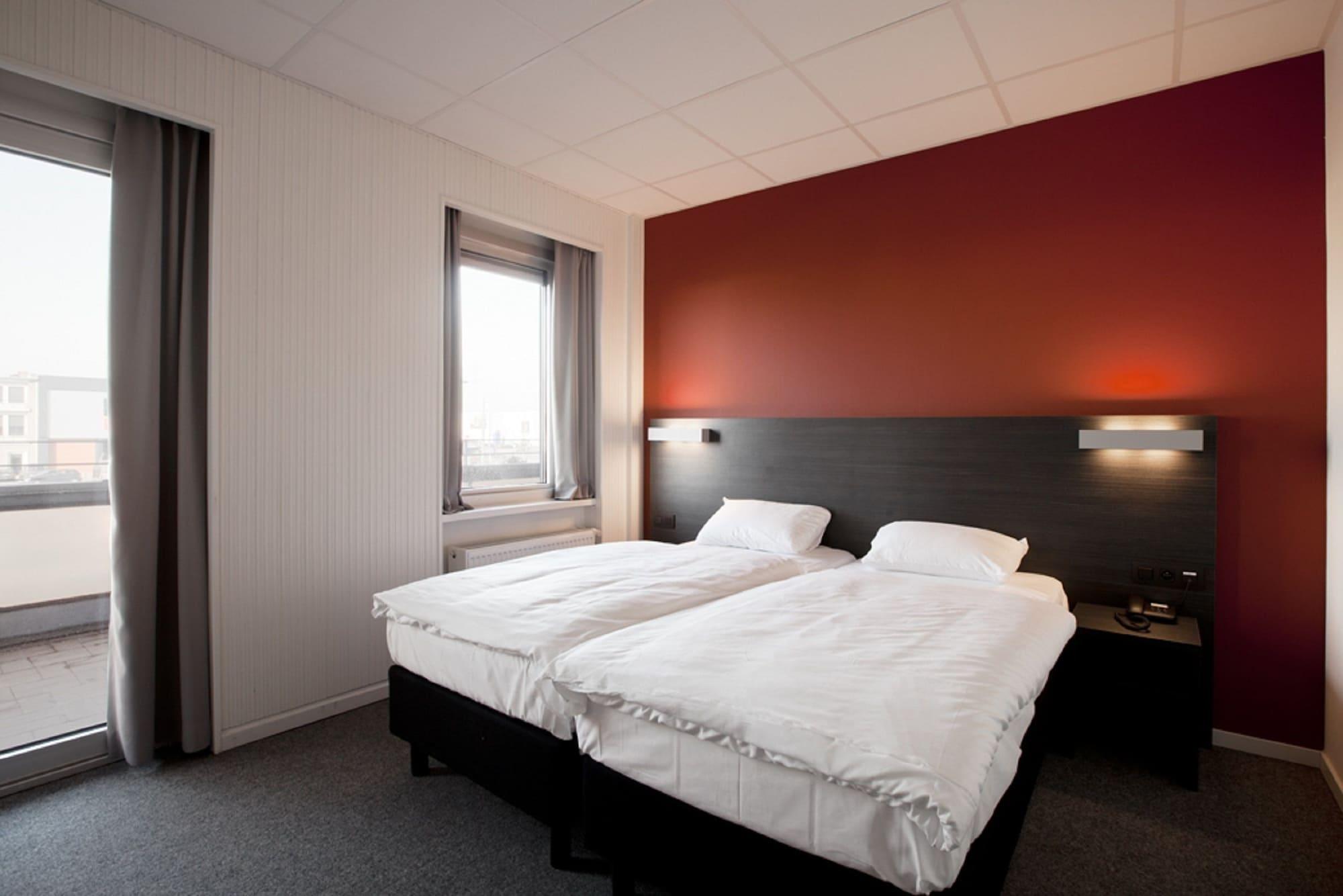 Antwerp Harbour Hotel Екстериор снимка