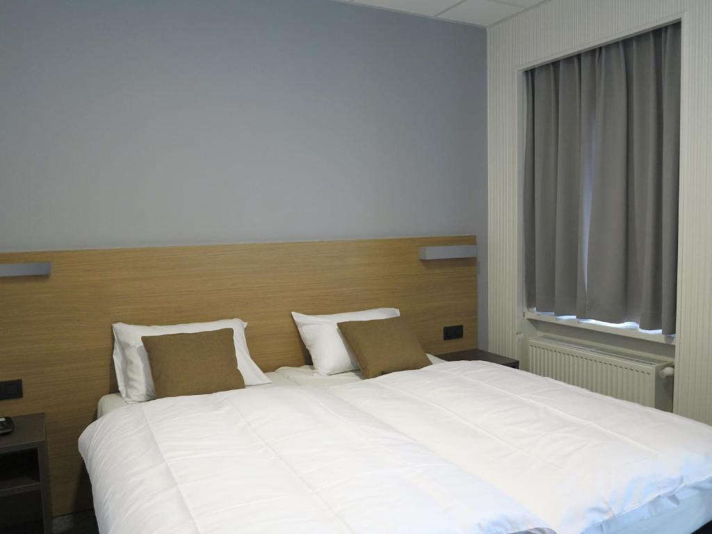 Antwerp Harbour Hotel Стая снимка