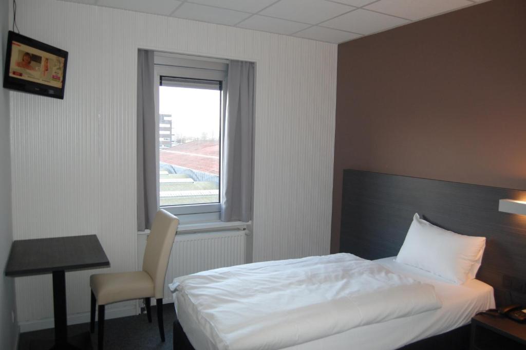 Antwerp Harbour Hotel Стая снимка