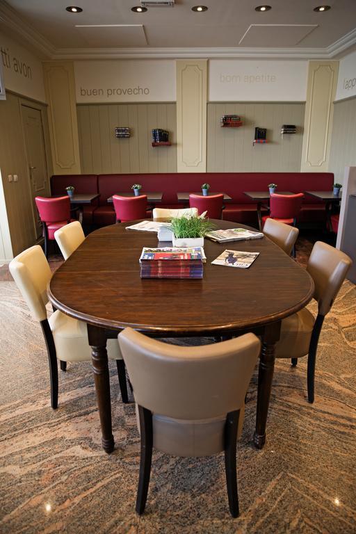Antwerp Harbour Hotel Екстериор снимка