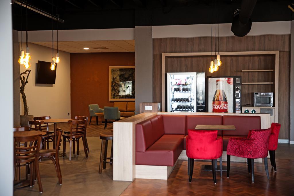 Antwerp Harbour Hotel Екстериор снимка