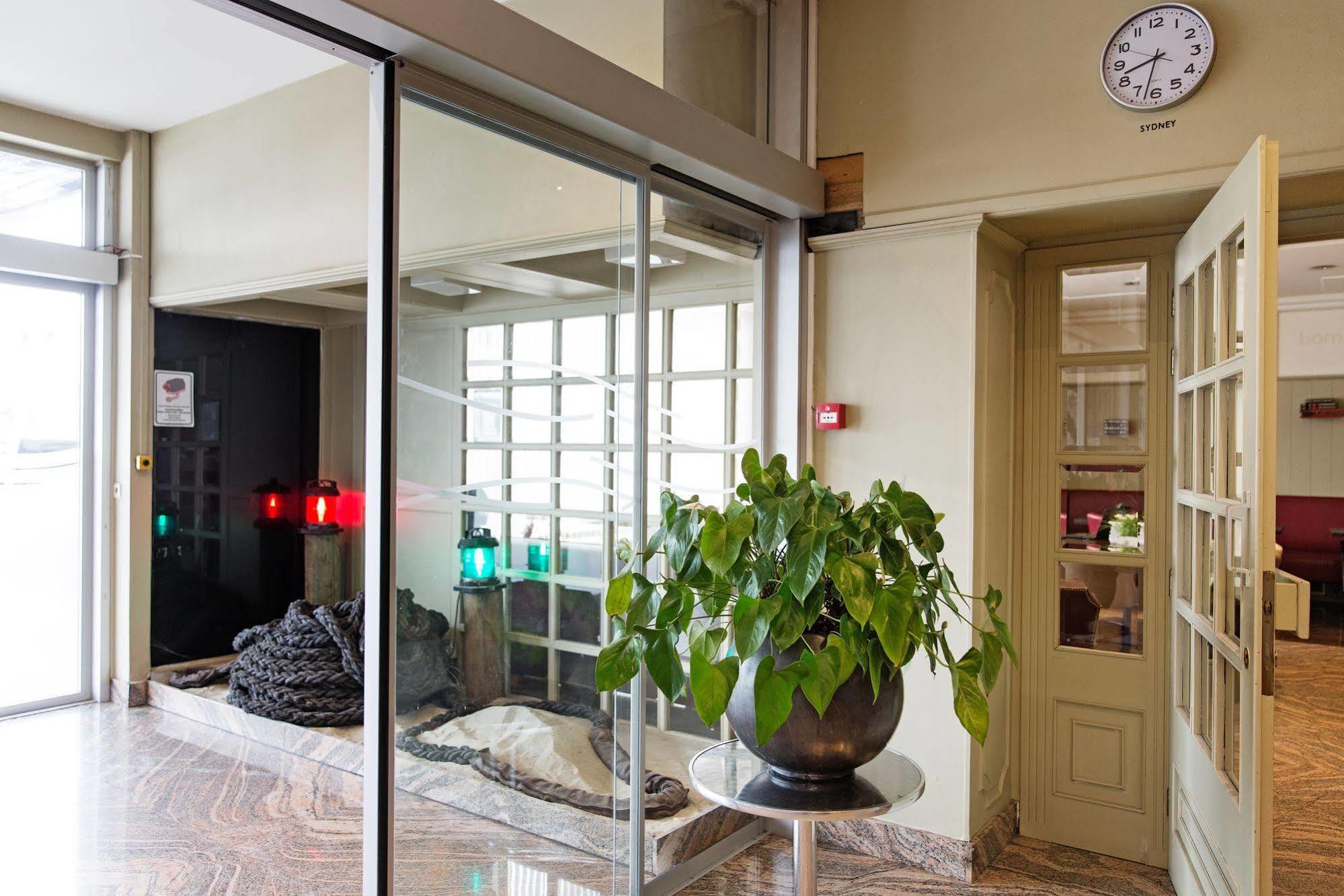Antwerp Harbour Hotel Екстериор снимка