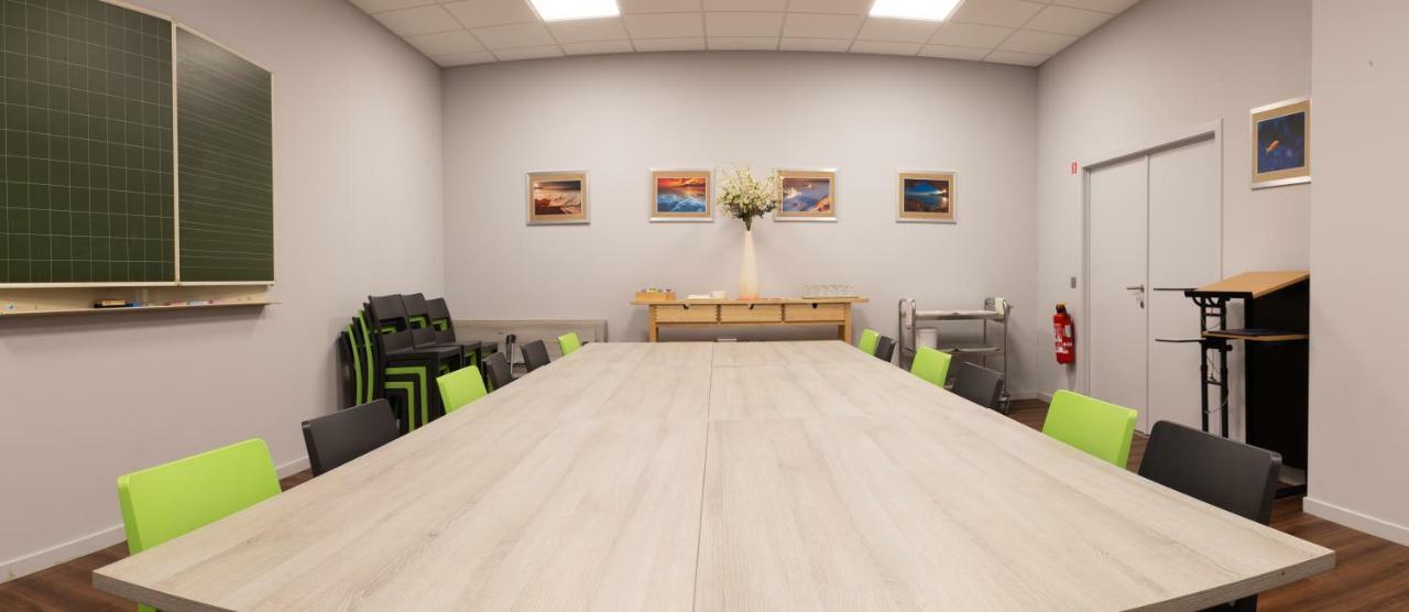 Antwerp Harbour Hotel Екстериор снимка